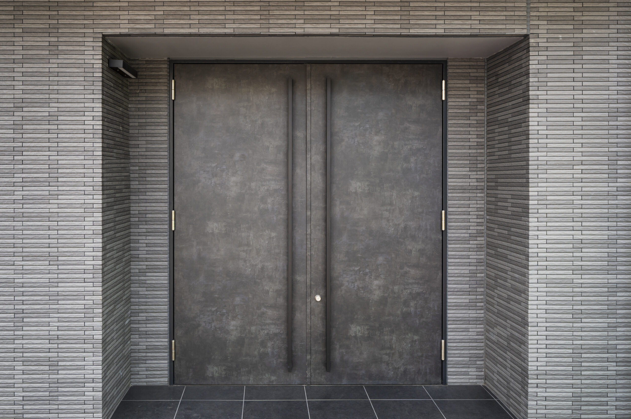 stone-house-entrance-building